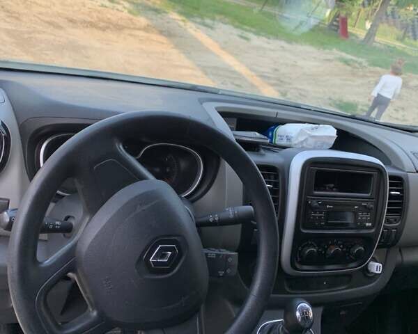 Білий Рено Трафік, об'ємом двигуна 1.6 л та пробігом 225 тис. км за 16800 $, фото 2 на Automoto.ua