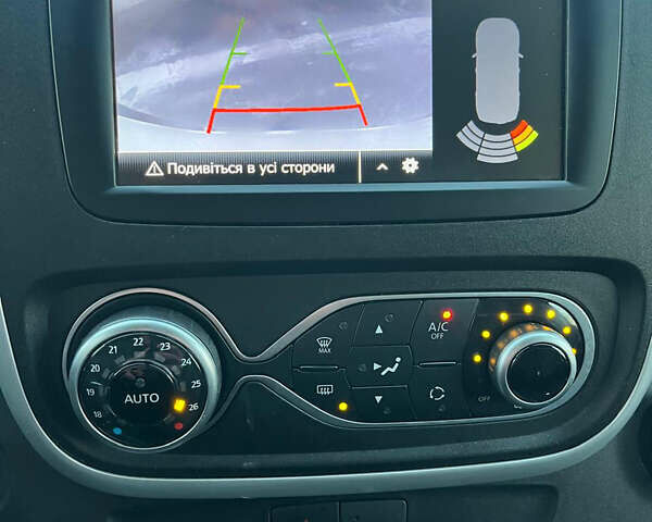 Белый Рено Трафик, объемом двигателя 2 л и пробегом 195 тыс. км за 16800 $, фото 22 на Automoto.ua