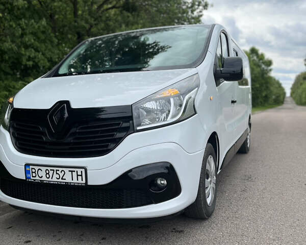 Белый Рено Трафик, объемом двигателя 1.6 л и пробегом 177 тыс. км за 18999 $, фото 1 на Automoto.ua