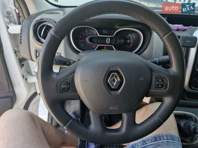 Білий Рено Трафік, об'ємом двигуна 1.6 л та пробігом 122 тис. км за 14499 $, фото 14 на Automoto.ua