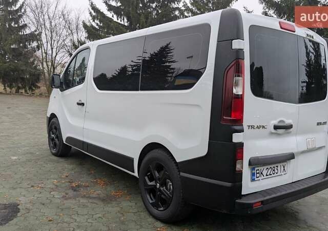 Білий Рено Трафік, об'ємом двигуна 1.6 л та пробігом 229 тис. км за 17400 $, фото 9 на Automoto.ua