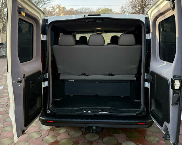 Белый Рено Трафик, объемом двигателя 2 л и пробегом 107 тыс. км за 24500 $, фото 32 на Automoto.ua