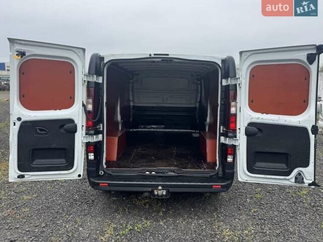 Білий Рено Трафік, об'ємом двигуна 1.6 л та пробігом 227 тис. км за 14000 $, фото 30 на Automoto.ua