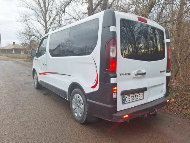 Белый Рено Трафик, объемом двигателя 1.6 л и пробегом 276 тыс. км за 15995 $, фото 1 на Automoto.ua