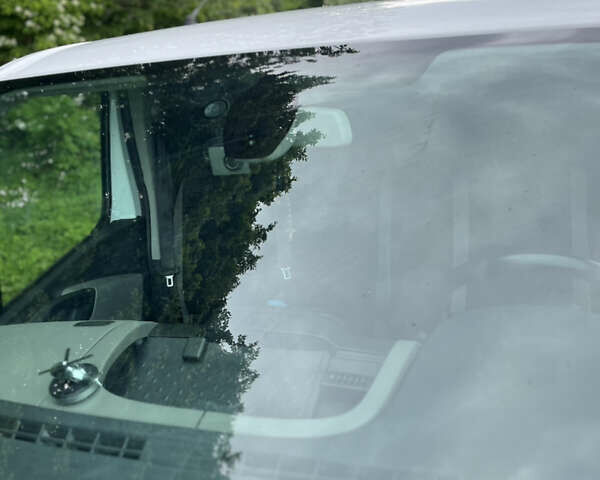 Белый Рено Трафик, объемом двигателя 1.6 л и пробегом 177 тыс. км за 18999 $, фото 19 на Automoto.ua