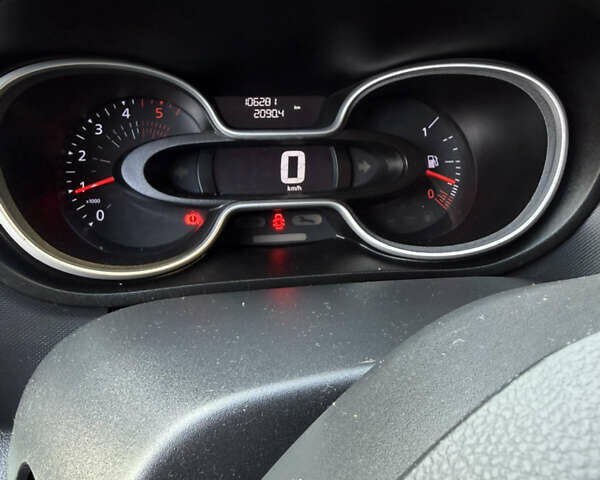 Белый Рено Трафик, объемом двигателя 2 л и пробегом 107 тыс. км за 24500 $, фото 16 на Automoto.ua