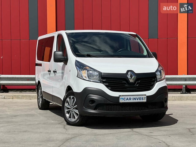 Белый Рено Трафик, объемом двигателя 1.6 л и пробегом 260 тыс. км за 17499 $, фото 1 на Automoto.ua