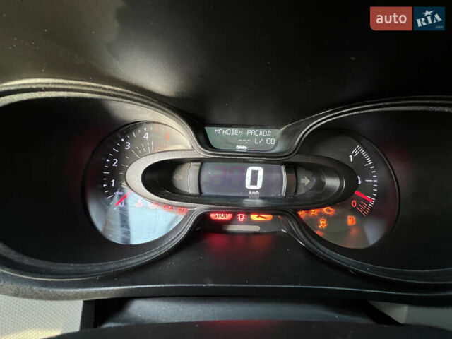 Белый Рено Трафик, объемом двигателя 1.6 л и пробегом 131 тыс. км за 13699 $, фото 19 на Automoto.ua