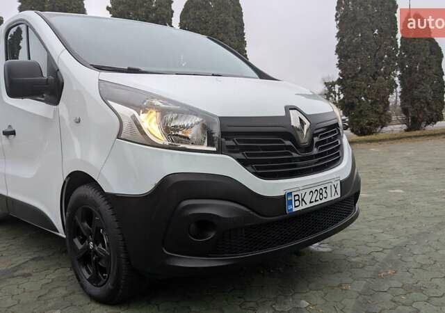 Білий Рено Трафік, об'ємом двигуна 1.6 л та пробігом 229 тис. км за 17400 $, фото 11 на Automoto.ua