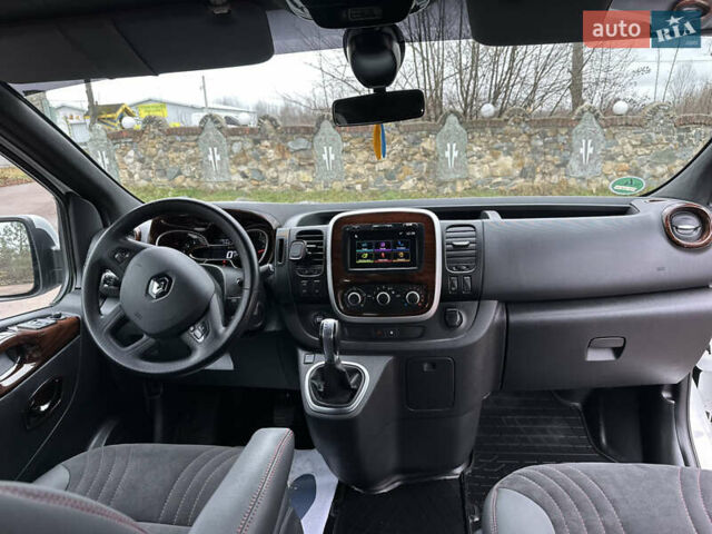 Белый Рено Трафик, объемом двигателя 2 л и пробегом 231 тыс. км за 25700 $, фото 28 на Automoto.ua