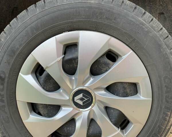 Білий Рено Трафік, об'ємом двигуна 1.6 л та пробігом 225 тис. км за 16800 $, фото 12 на Automoto.ua