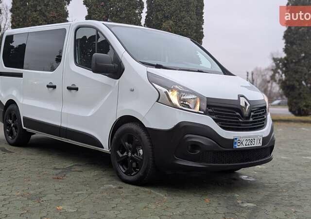 Білий Рено Трафік, об'ємом двигуна 1.6 л та пробігом 229 тис. км за 17400 $, фото 2 на Automoto.ua