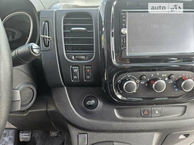 Белый Рено Трафик, объемом двигателя 2 л и пробегом 140 тыс. км за 15600 $, фото 9 на Automoto.ua