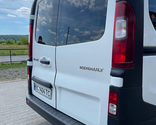 Белый Рено Трафик, объемом двигателя 1.6 л и пробегом 96 тыс. км за 17500 $, фото 30 на Automoto.ua