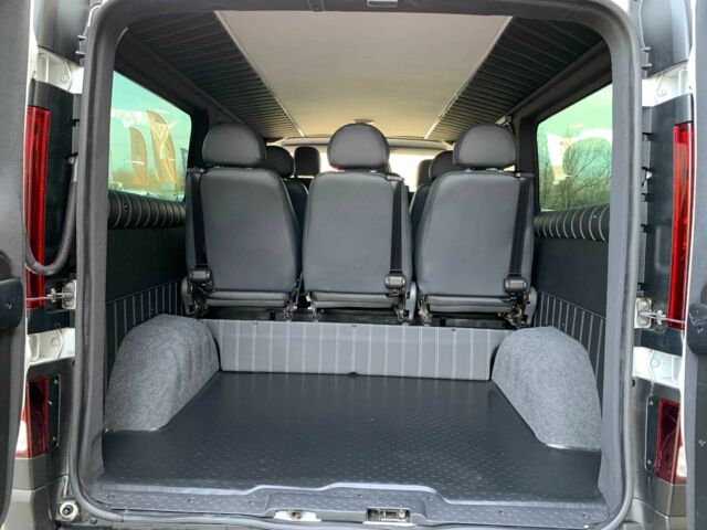 Белый Рено Трафик, объемом двигателя 1.6 л и пробегом 246 тыс. км за 17955 $, фото 11 на Automoto.ua