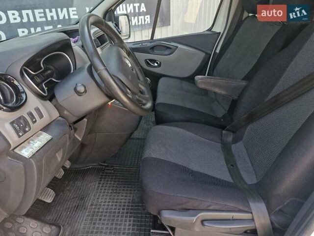 Білий Рено Трафік, об'ємом двигуна 1.6 л та пробігом 122 тис. км за 14499 $, фото 13 на Automoto.ua