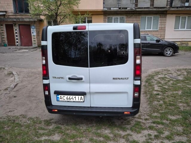 Білий Рено Трафік, об'ємом двигуна 2 л та пробігом 305 тис. км за 22500 $, фото 2 на Automoto.ua