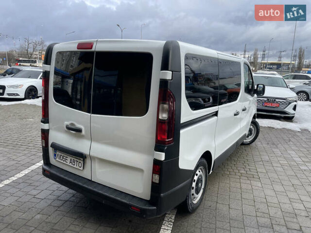 Білий Рено Трафік, об'ємом двигуна 1.6 л та пробігом 231 тис. км за 17000 $, фото 2 на Automoto.ua