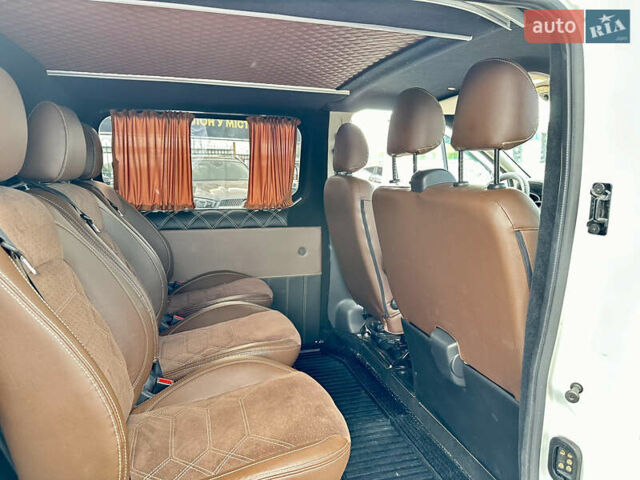 Белый Рено Трафик, объемом двигателя 1.6 л и пробегом 225 тыс. км за 17900 $, фото 16 на Automoto.ua