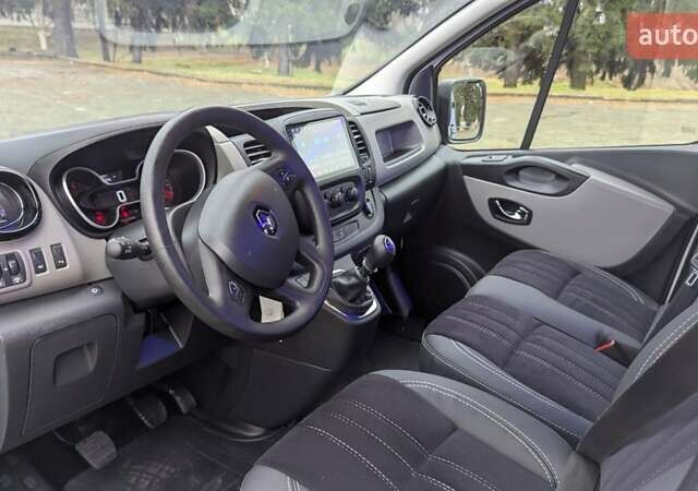 Білий Рено Трафік, об'ємом двигуна 1.6 л та пробігом 229 тис. км за 17400 $, фото 32 на Automoto.ua