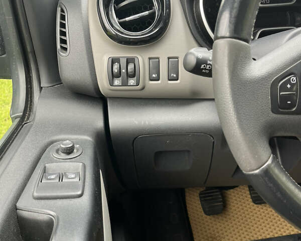 Белый Рено Трафик, объемом двигателя 1.6 л и пробегом 177 тыс. км за 18999 $, фото 47 на Automoto.ua