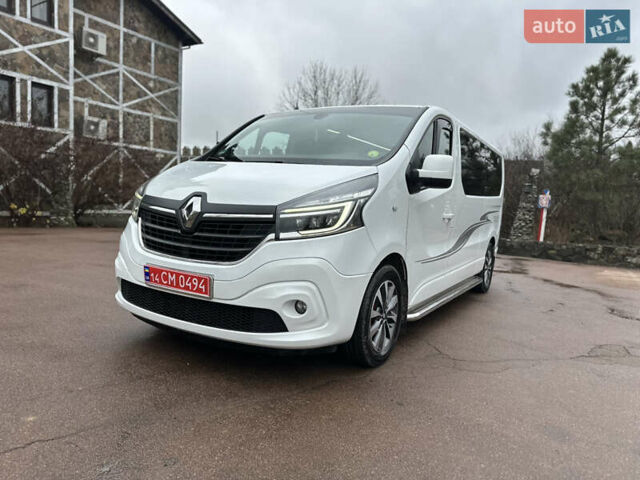 Белый Рено Трафик, объемом двигателя 2 л и пробегом 231 тыс. км за 25700 $, фото 4 на Automoto.ua
