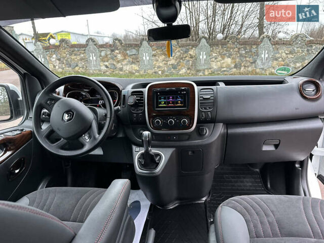 Белый Рено Трафик, объемом двигателя 2 л и пробегом 231 тыс. км за 25700 $, фото 29 на Automoto.ua