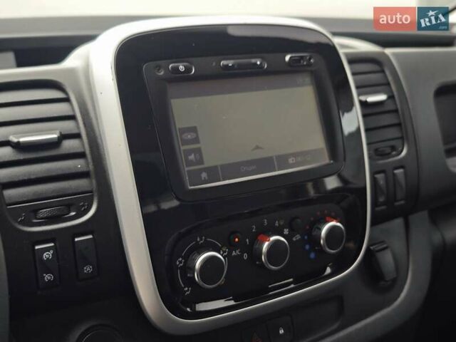 Білий Рено Трафік, об'ємом двигуна 2 л та пробігом 173 тис. км за 16100 $, фото 26 на Automoto.ua