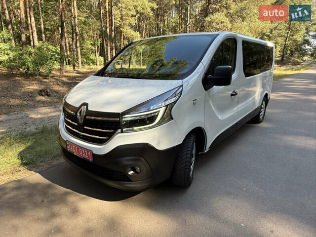 Белый Рено Трафик, объемом двигателя 2 л и пробегом 225 тыс. км за 27800 $, фото 49 на Automoto.ua