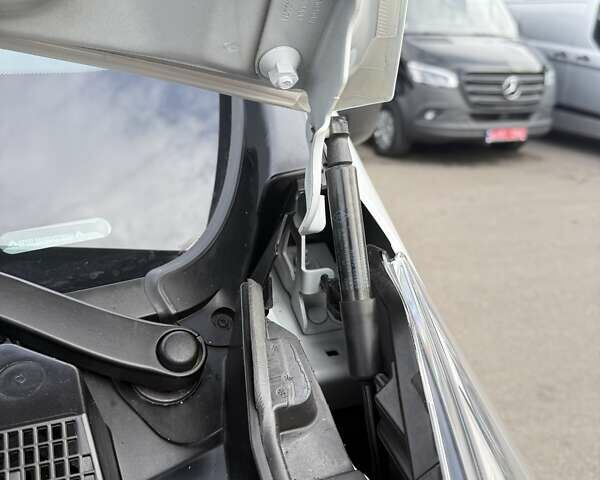 Белый Рено Трафик, объемом двигателя 2 л и пробегом 162 тыс. км за 17900 $, фото 26 на Automoto.ua