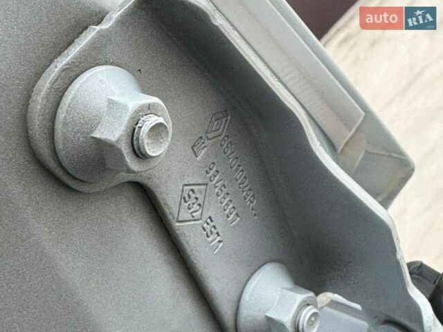 Білий Рено Трафік, об'ємом двигуна 2 л та пробігом 170 тис. км за 22750 $, фото 33 на Automoto.ua