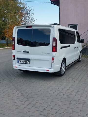 Белый Рено Трафик, объемом двигателя 2 л и пробегом 90 тыс. км за 26800 $, фото 40 на Automoto.ua