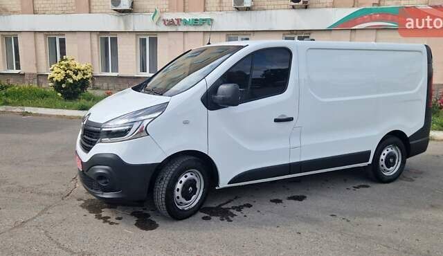 Белый Рено Трафик, объемом двигателя 2 л и пробегом 102 тыс. км за 18600 $, фото 5 на Automoto.ua