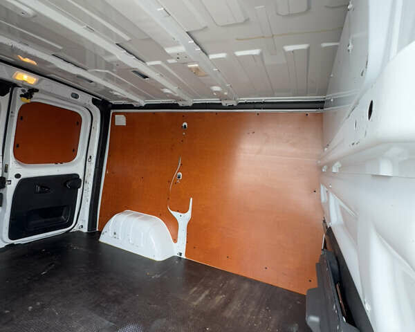 Білий Рено Трафік, об'ємом двигуна 2 л та пробігом 194 тис. км за 19900 $, фото 27 на Automoto.ua