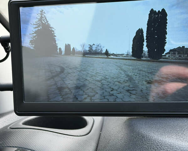 Белый Рено Трафик, объемом двигателя 2 л и пробегом 261 тыс. км за 22000 $, фото 62 на Automoto.ua