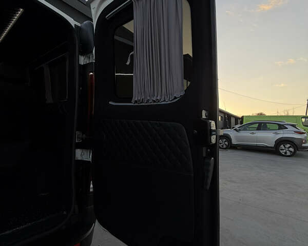 Белый Рено Трафик, объемом двигателя 2 л и пробегом 250 тыс. км за 20999 $, фото 37 на Automoto.ua