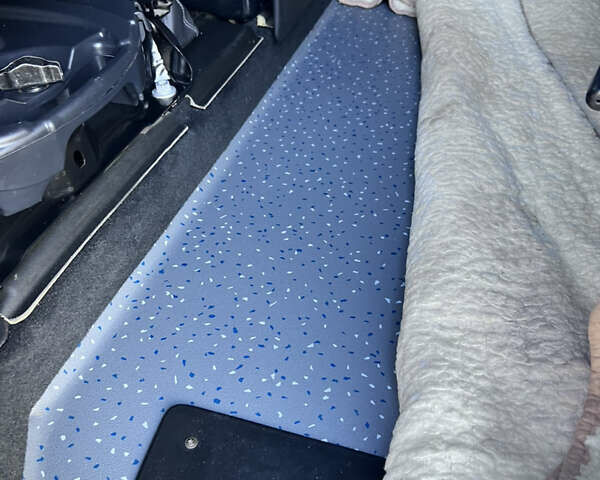 Белый Рено Трафик, объемом двигателя 2 л и пробегом 240 тыс. км за 22350 $, фото 40 на Automoto.ua