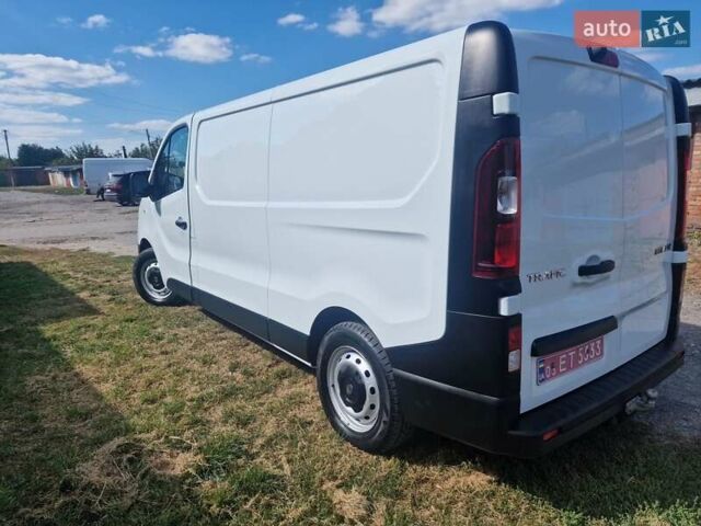 Білий Рено Трафік, об'ємом двигуна 2 л та пробігом 162 тис. км за 17999 $, фото 1 на Automoto.ua