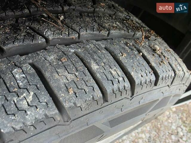 Белый Рено Трафик, объемом двигателя 2 л и пробегом 177 тыс. км за 24500 $, фото 3 на Automoto.ua