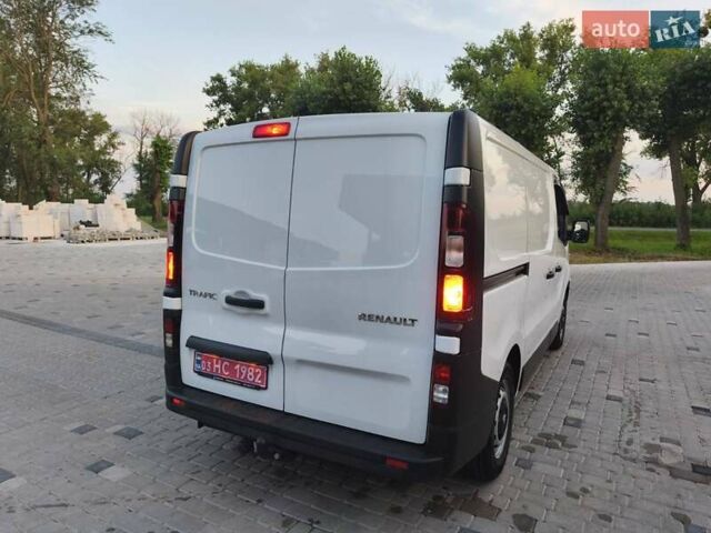 Белый Рено Трафик, объемом двигателя 2 л и пробегом 117 тыс. км за 16900 $, фото 18 на Automoto.ua