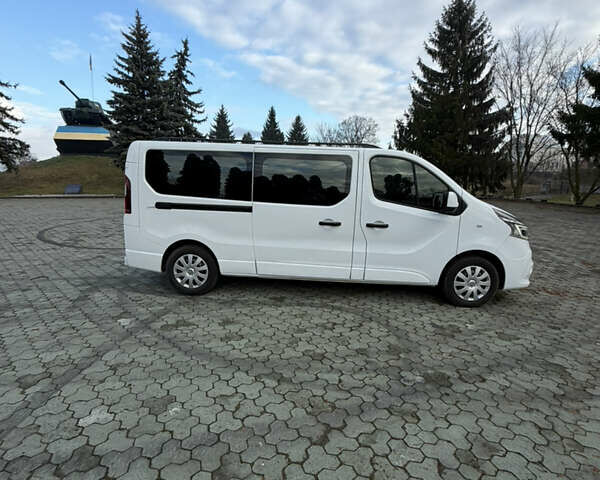 Белый Рено Трафик, объемом двигателя 2 л и пробегом 261 тыс. км за 22000 $, фото 15 на Automoto.ua