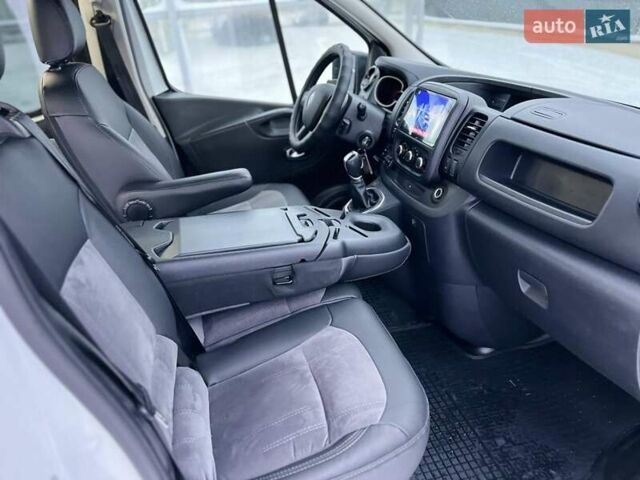 Білий Рено Трафік, об'ємом двигуна 2 л та пробігом 97 тис. км за 26500 $, фото 29 на Automoto.ua