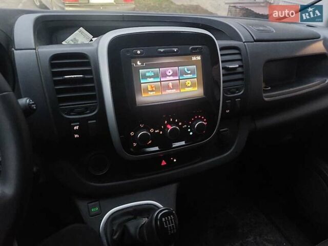 Білий Рено Трафік, об'ємом двигуна 2 л та пробігом 68 тис. км за 25500 $, фото 4 на Automoto.ua