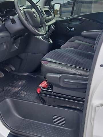 Белый Рено Трафик, объемом двигателя 2 л и пробегом 90 тыс. км за 26800 $, фото 29 на Automoto.ua