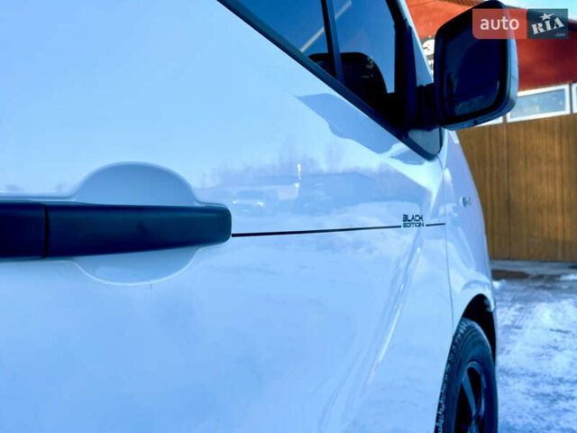 Білий Рено Трафік, об'ємом двигуна 2 л та пробігом 218 тис. км за 21999 $, фото 46 на Automoto.ua