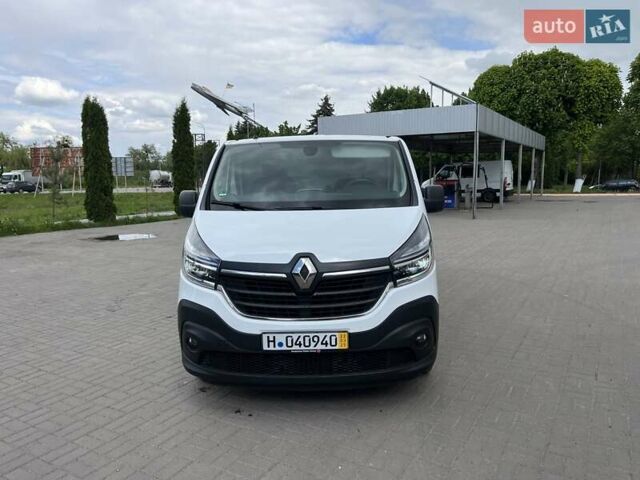 Білий Рено Трафік, об'ємом двигуна 2 л та пробігом 189 тис. км за 16200 $, фото 1 на Automoto.ua