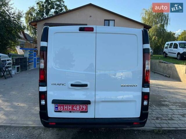 Белый Рено Трафик, объемом двигателя 2 л и пробегом 264 тыс. км за 15900 $, фото 4 на Automoto.ua