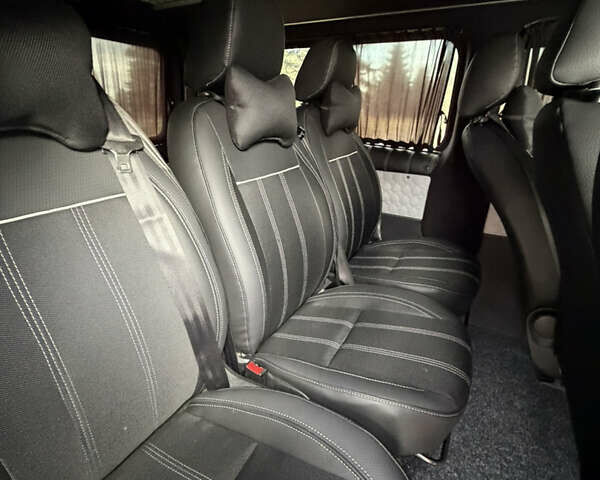 Белый Рено Трафик, объемом двигателя 2 л и пробегом 261 тыс. км за 22000 $, фото 30 на Automoto.ua