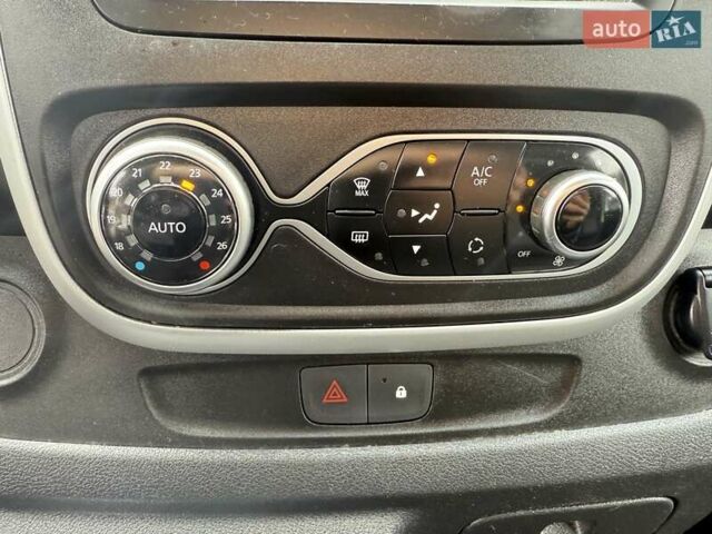 Белый Рено Трафик, объемом двигателя 2 л и пробегом 162 тыс. км за 17900 $, фото 40 на Automoto.ua