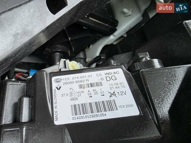 Белый Рено Трафик, объемом двигателя 2 л и пробегом 177 тыс. км за 24500 $, фото 49 на Automoto.ua